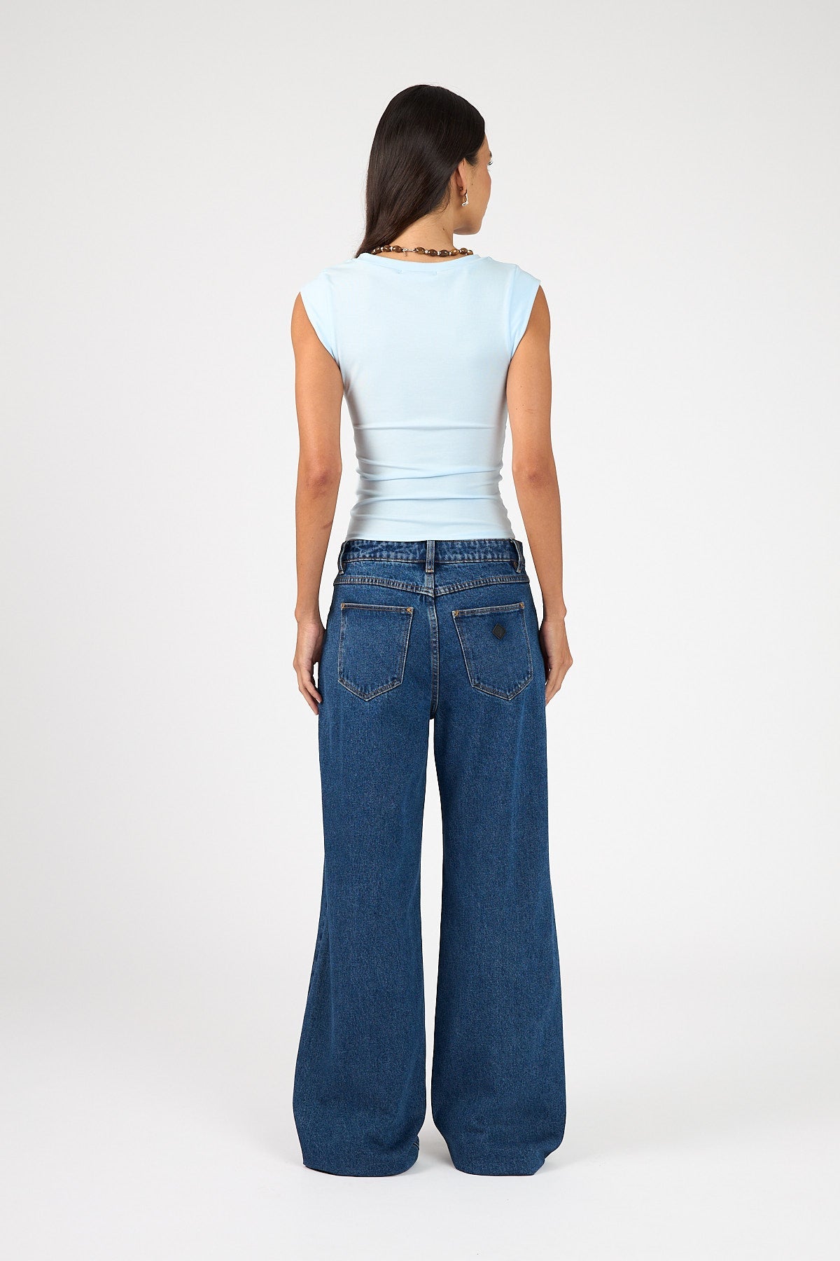 Perfect Stranger Traci-lee V-Neck T-Shirt Blue
