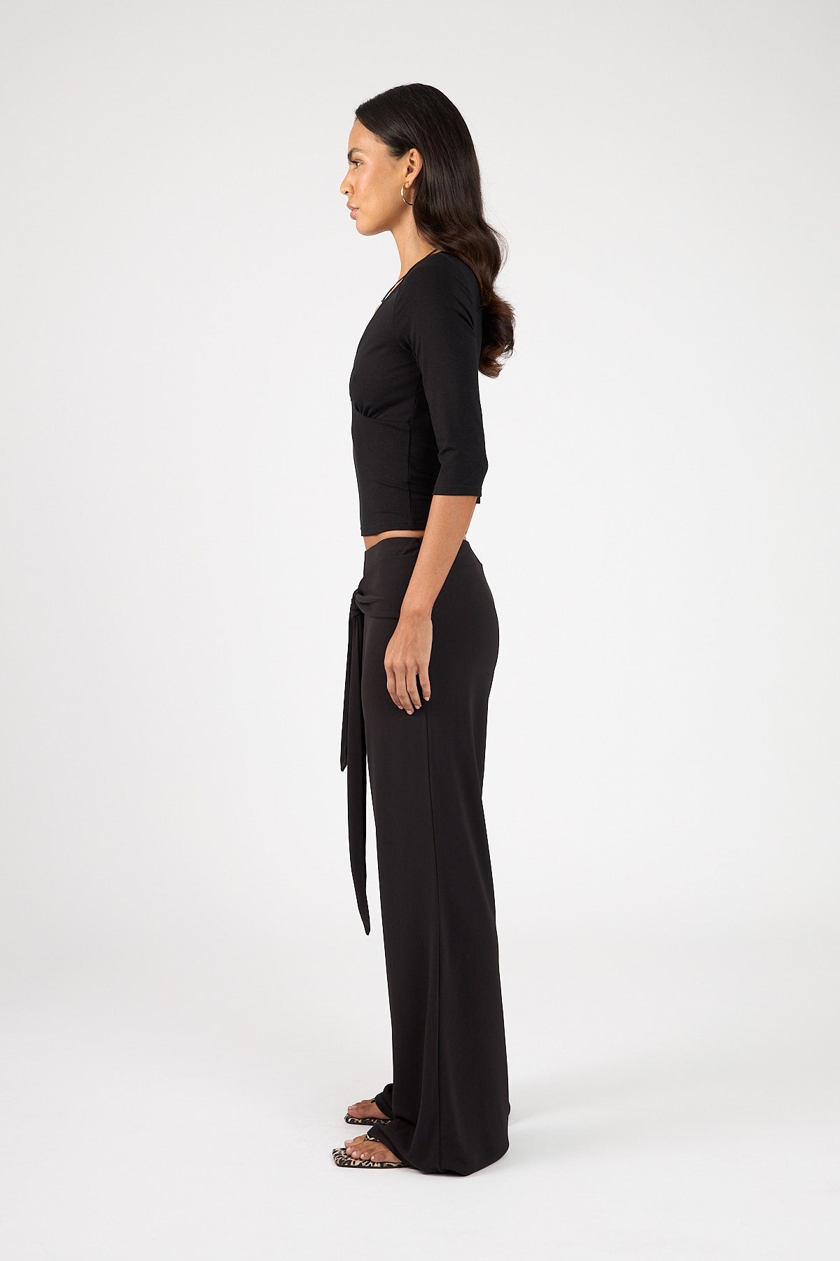Perfect Stranger Mara V-Neck 3/4 Sleeve T-Shirt Black
